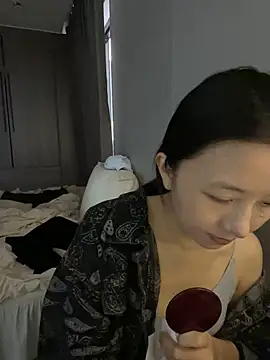 haiyan125216 online show from November 7, 2025, 6:24 am