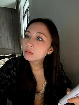 haiyan125216 online show from November 12, 2025, 7:20 am