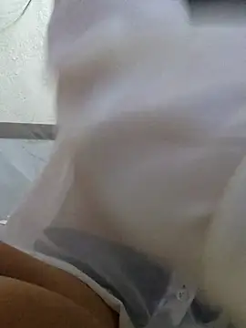 Maria2299 online show from April 21, 2026, 9:28 pm