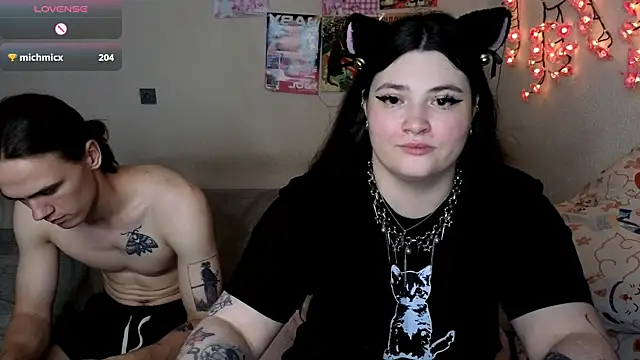 Snapshot of mirana_blade chatting on July 23, 2026, 5:00 pm mirana blade online show from July 23, 2026, 5:00 pm