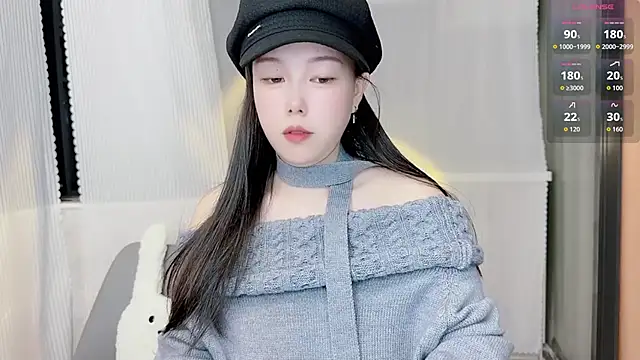 Snapshot of Bella_Ava chatting on December 1, 2025, 6:24 pm Bella Ava online show from December 1, 2025, 6:24 pm