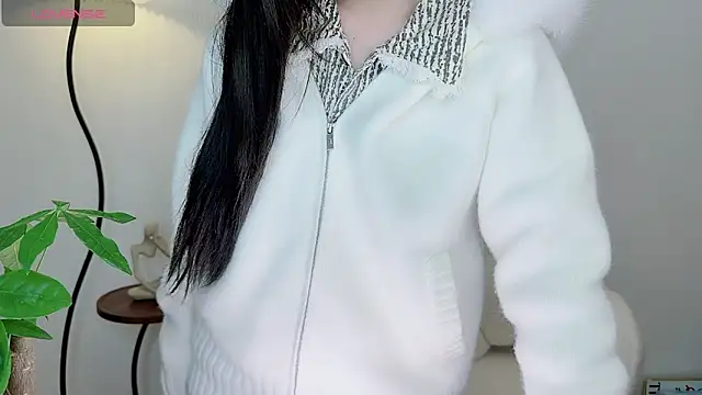 Snapshot of Bella_Ava chatting on January 6, 2026, 9:57 am Bella Ava online show from January 6, 2026, 9:57 am