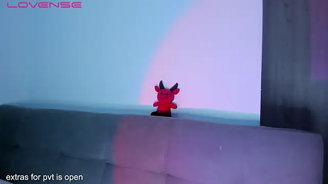 Snapshot of Murasaki_doll chatting on January 11, 2026, 10:04 pm Murasaki doll online show from January 11, 2026, 10:04 pm