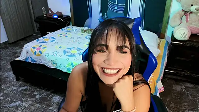 Snapshot of carolxotic chatting on May 19, 2026, 3:18 pm carolxotic online show from May 19, 2026, 3:18 pm