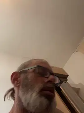 Snapshot of crisfootlicker chatting on July 28, 2026, 7:39 pm crisfootlicker online show from July 28, 2026, 7:39 pm