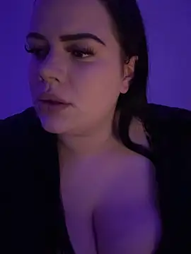 Shellybttn online show from March 23, 2026, 9:52 pm