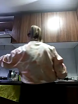 Asuna yuuky online show from December 2, 2025, 1:39 pm