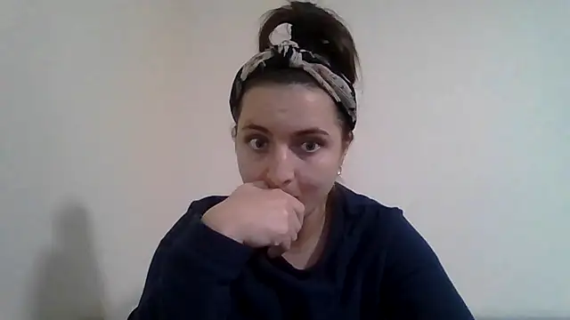 DInaraXRose online show from September 17, 2025, 6:20 pm