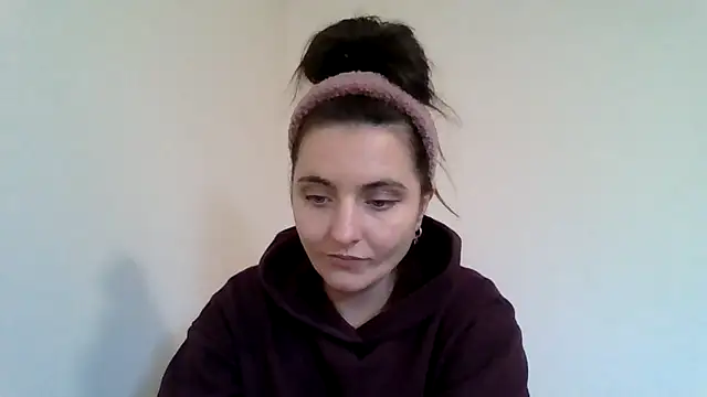 DInaraXRose online show from November 19, 2025, 2:50 pm