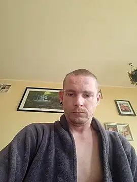 piercingpik online show from January 8, 2026, 12:40 pm