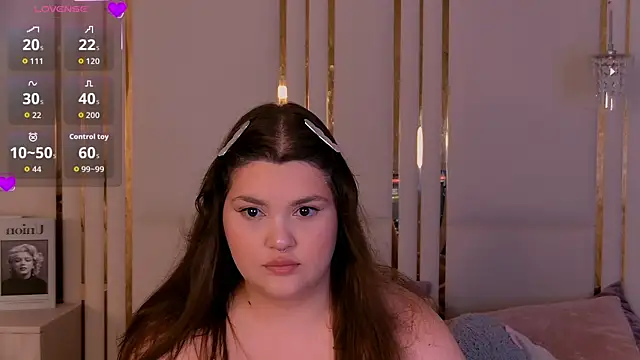 EmilyHyde online show from July 4, 2026, 8:37 pm