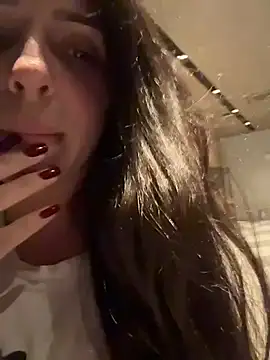 Lady LauraRose online show from February 5, 2026, 2:27 am