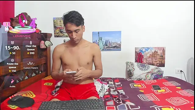 Snapshot of Roxana_Tony chatting on October 8, 2025, 2:20 am Roxana Tony online show from October 8, 2025, 2:20 am