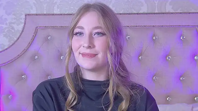 Snapshot of MiaEuphoria_ chatting on September 30, 2025, 10:20 am MiaEuphoria  online show from September 30, 2025, 10:20 am