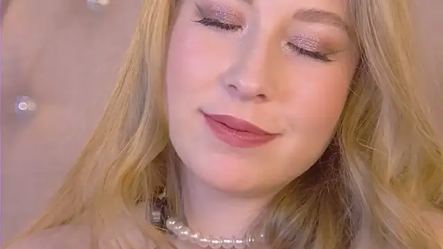 Snapshot of MiaEuphoria_ chatting on October 6, 2025, 3:48 am MiaEuphoria  online show from October 6, 2025, 3:48 am