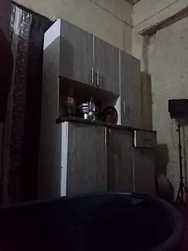 RFeltomWhitJ online show from September 27, 2025, 4:34 pm