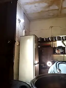 RFeltomWhitJ online show from October 30, 2025, 1:45 pm