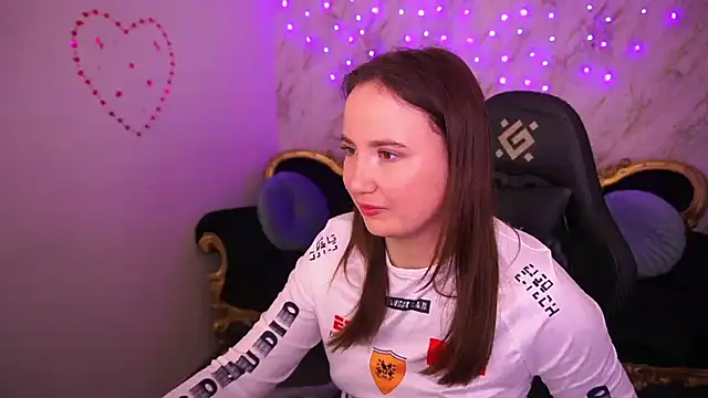 SofieBloom online show from March 11, 2026, 12:27 am