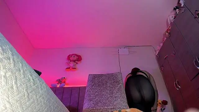 hot Dariana pantyhose online show from March 12, 2026, 2:45 pm