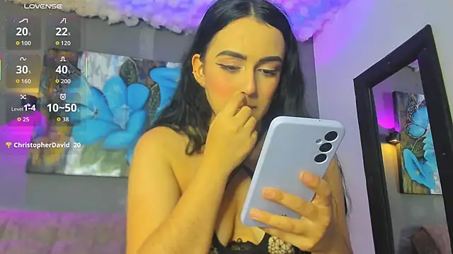 elizabeth lamer online show from April 12, 2026, 1:54 am