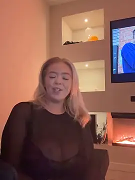 Snapshot of KaylaTrudi chatting on September 20, 2025, 7:26 pm KaylaTrudi online show from September 20, 2025, 7:26 pm