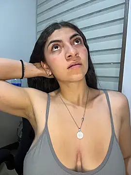 arieel  722 online show from October 20, 2025, 3:40 am