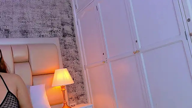 Edna Copper online show from October 3, 2025, 1:46 am