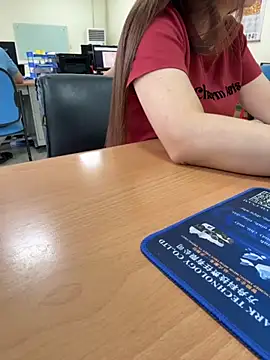 PhuongNhi21 online show from October 13, 2025, 12:43 am