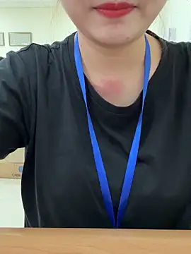 PhuongNhi21 online show from October 16, 2025, 2:12 am