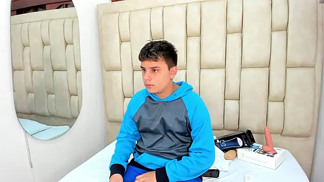 DavilANDkevin2 online show from November 30, 2025, 6:34 pm