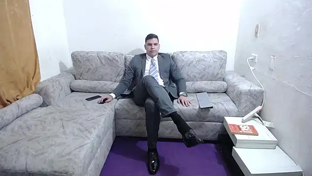 Victor Maitland online show from May 8, 2026, 8:14 pm