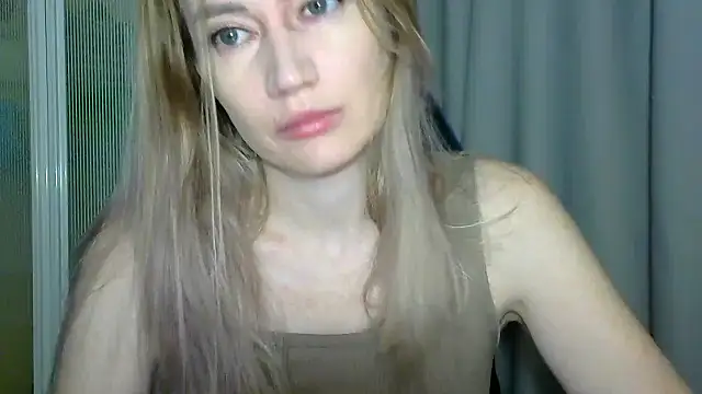 JessFoxxx online show from November 1, 2025, 3:08 am