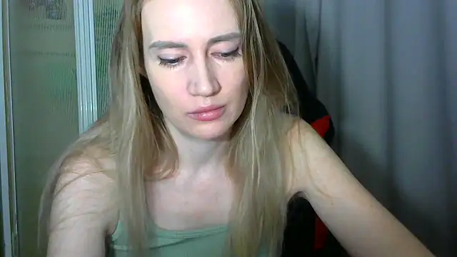 JessFoxxx online show from February 11, 2026, 3:33 am