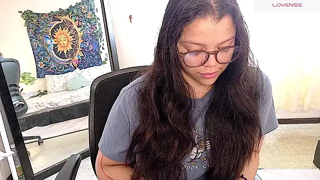 Snapshot of Amanda_sweet chatting on May 11, 2026, 2:45 pm Amanda sweet online show from May 11, 2026, 2:45 pm