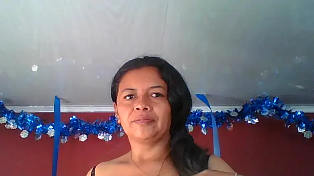 DianaOchoa  online show from December 15, 2025, 12:31 pm