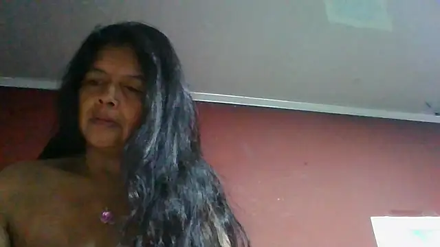 Snapshot of DianaOchoa_ chatting on June 18, 2026, 10:52 am DianaOchoa online show from June 18, 2026, 10:52 am