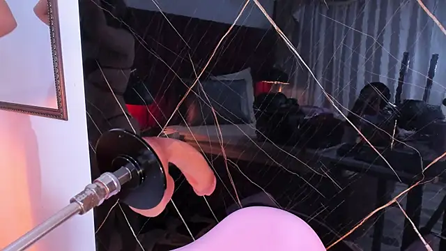 abby blond  online show from December 18, 2025, 12:11 pm