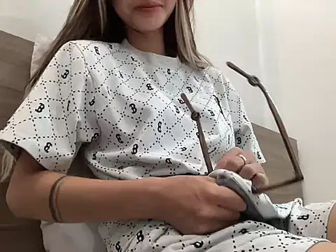 Min sara69 online show from October 13, 2025, 2:44 am