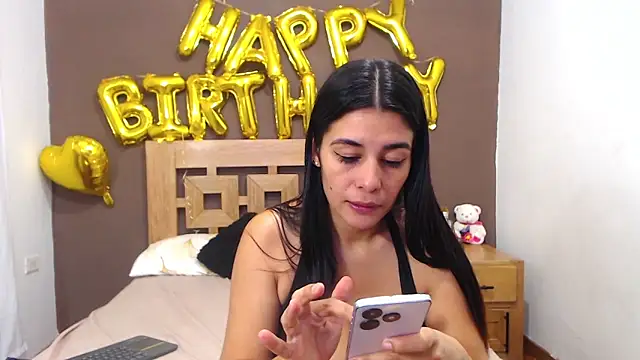 Snapshot of ValeSantoDomingo chatting on February 3, 2026, 10:37 pm ValeSantoDomingo online show from February 3, 2026, 10:37 pm