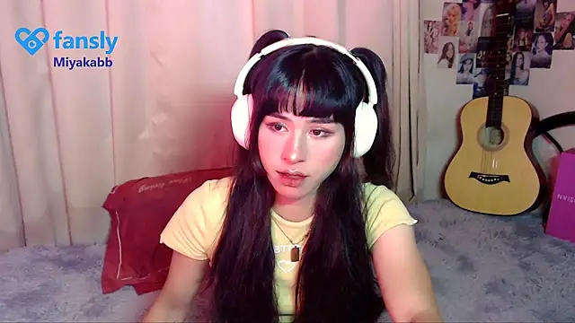 chakababe online show from April 7, 2026, 9:04 pm