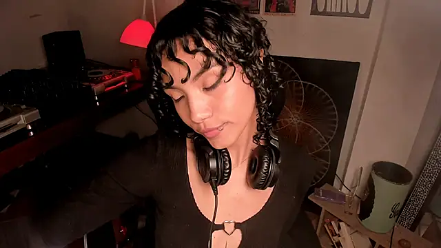 Nati     online show from April 18, 2026, 1:53 am