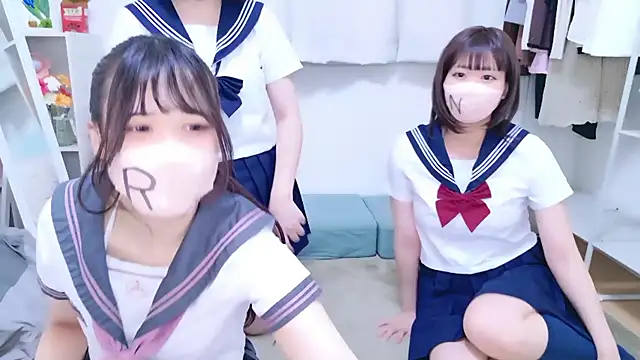 Snapshot of Anzu_xx chatting on October 10, 2025, 12:04 pm Anzu xx online show from October 10, 2025, 12:04 pm