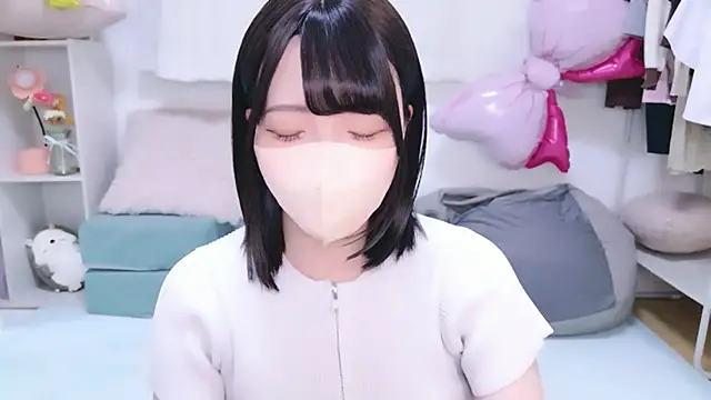 Snapshot of Anzu_xx chatting on April 20, 2026, 5:32 am Anzu xx online show from April 20, 2026, 5:32 am