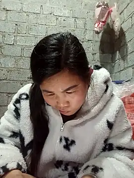 jienrrr online show from November 14, 2025, 10:47 am