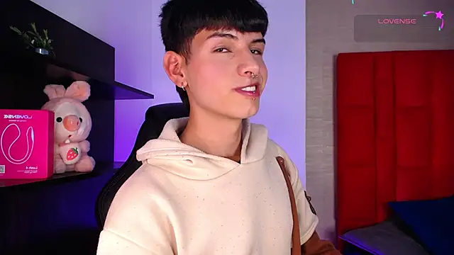 Ezra Storm online show from February 4, 2026, 5:02 am