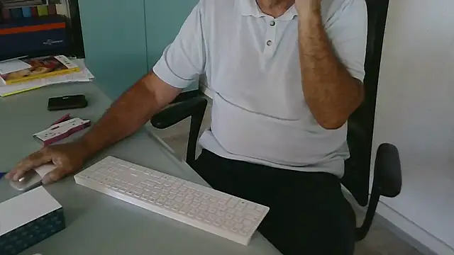Snapshot of Bsxmaturo61 chatting on June 22, 2026, 12:46 pm Bsxmaturo61 online show from June 22, 2026, 12:46 pm