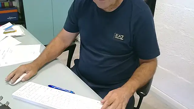 Snapshot of Bsxmaturo61 chatting on July 2, 2026, 2:01 pm Bsxmaturo61 online show from July 2, 2026, 2:01 pm