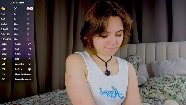 PolIyBowman online show from October 12, 2025, 3:11 pm