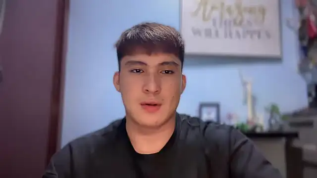 Snapshot of lovely_jay chatting on October 3, 2025, 5:43 pm lovely jay online show from October 3, 2025, 5:43 pm