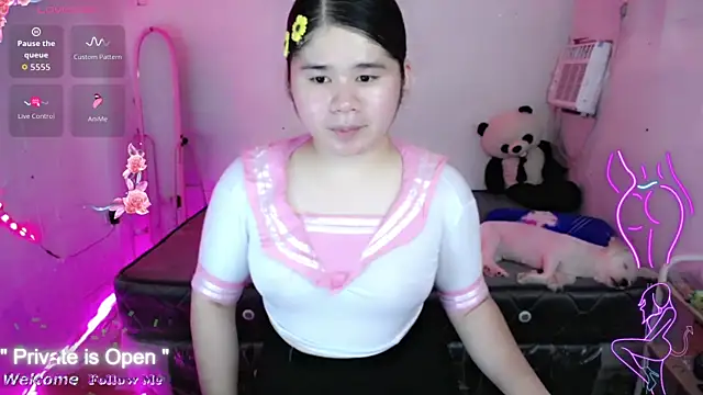 skinnygirl 69 online show from May 13, 2026, 2:09 am